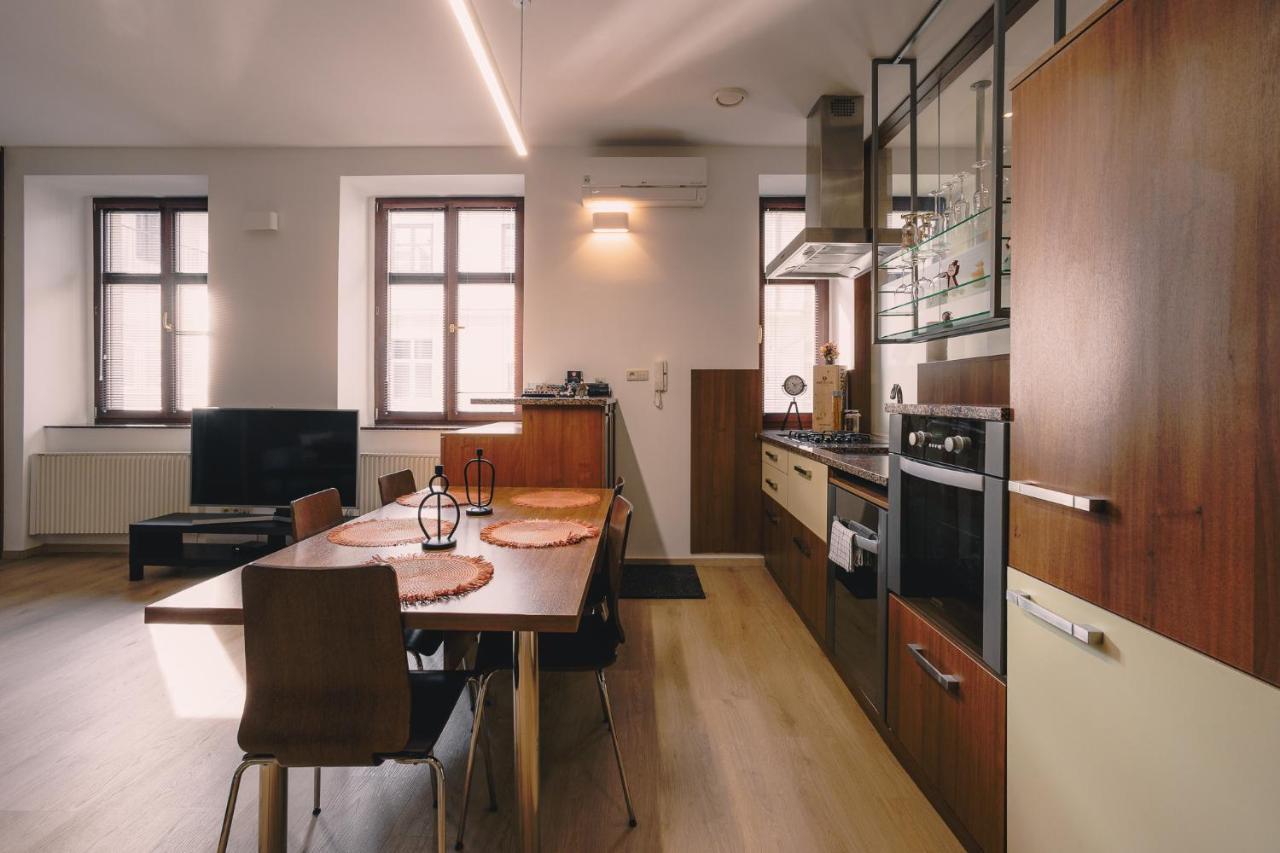 Skau Laurinska Apartment Bratislava Ngoại thất bức ảnh